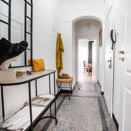 Downtown Point Warna